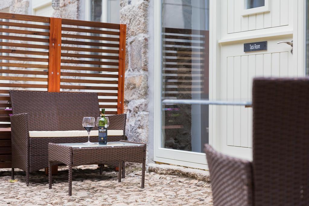 Red River Stables - Peaceful, Beautiful Grounds, Swimming Pool, Central Location For West Cornwall Camborne Exterior foto