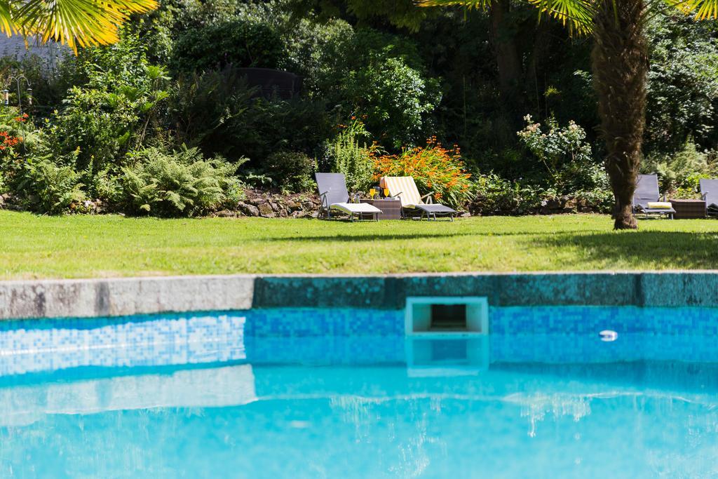 Red River Stables - Peaceful, Beautiful Grounds, Swimming Pool, Central Location For West Cornwall Camborne Exterior foto